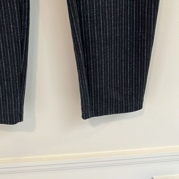Max Studio Womens Slim Pants Sz M. Black Gray Striped Pull On - Picture 4 of 11